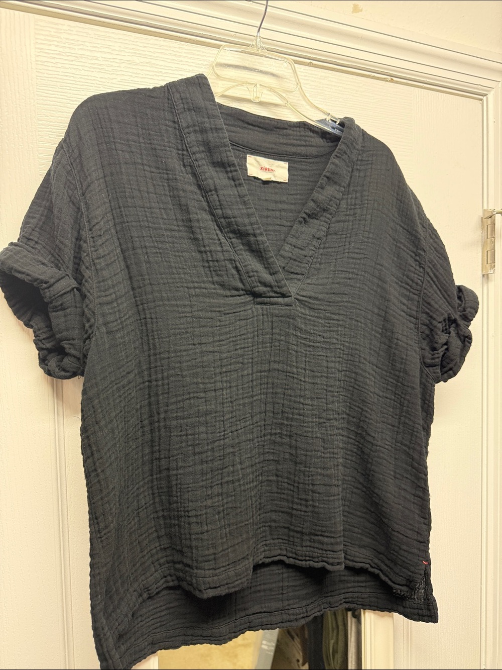 XiRENA Charcoal Gauze V-Neck Tunic Top